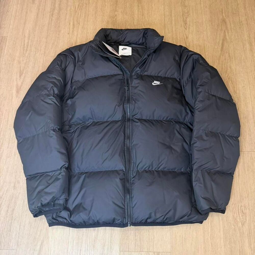 Nike Men's Black and Navy Jacket